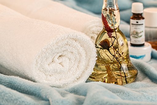 Pain relief massage oil