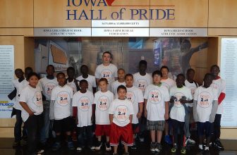 service opportunities for youth Des Moines IA