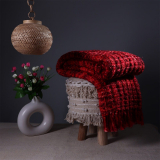 Cuddle and Charm: Throws That Upgrade Your Living Room Aesthetics