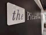How Do Plexiglass Signs Greensboro NC Create a Professional Look?