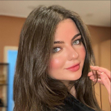 Reasons why skincare products are important for very women